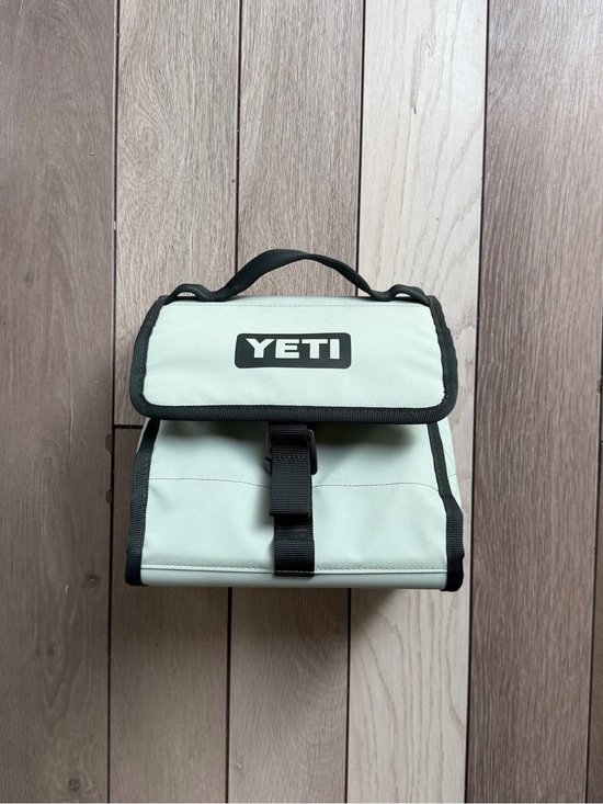Yeti Other - YETI Daytrip Lunch Bag in a retired light green shade
